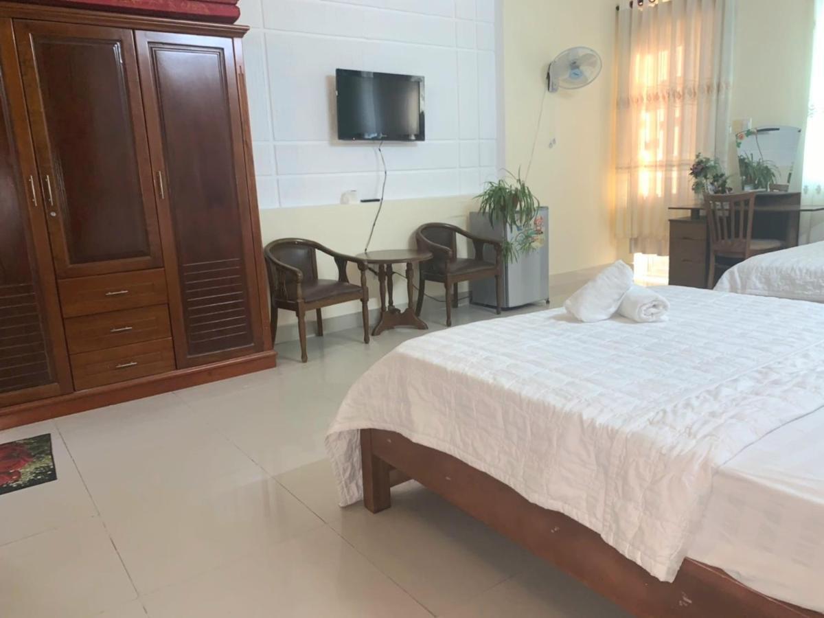 Pink Host Hotell Vung Tau Exteriör bild