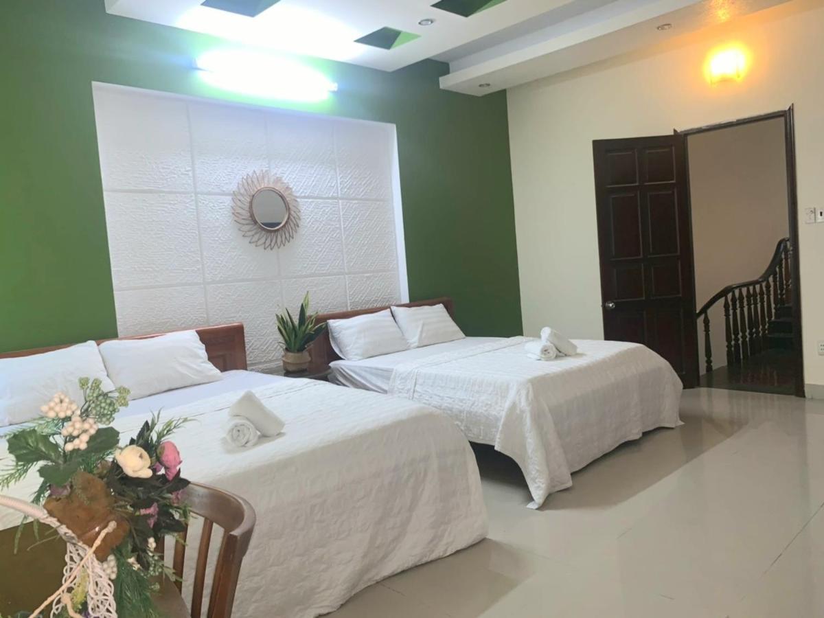 Pink Host Hotell Vung Tau Exteriör bild