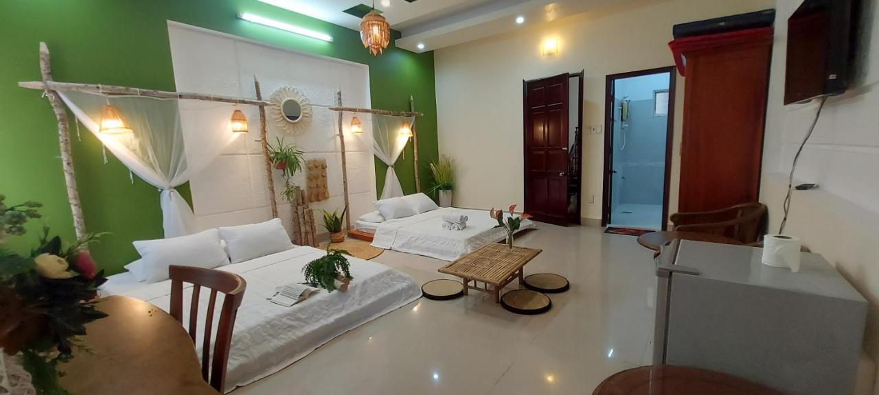 Pink Host Hotell Vung Tau Exteriör bild