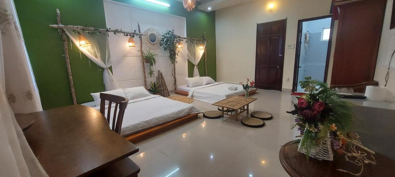 Pink Host Hotell Vung Tau Exteriör bild
