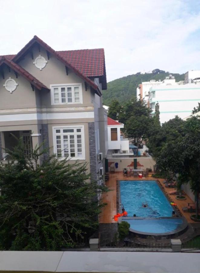 Pink Host Hotell Vung Tau Exteriör bild